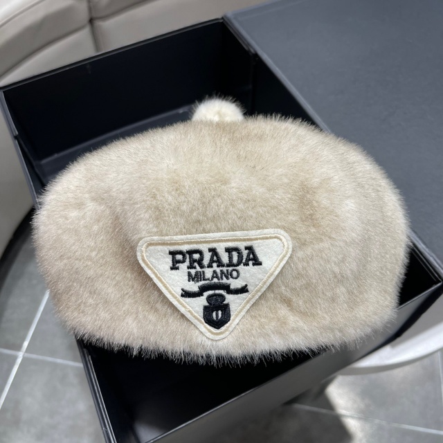 프라다 PRADA 여성 빵모자 PR0144