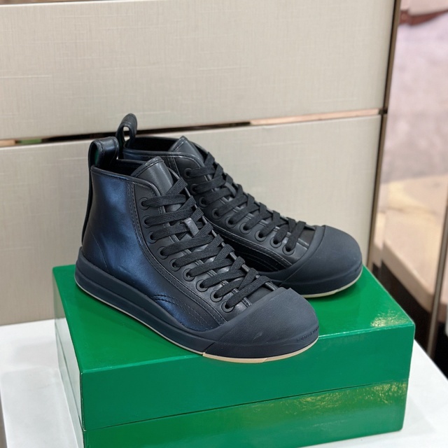 보테가 BOTTEGA VENETA 남성 하이탑 스니커즈 BV16310