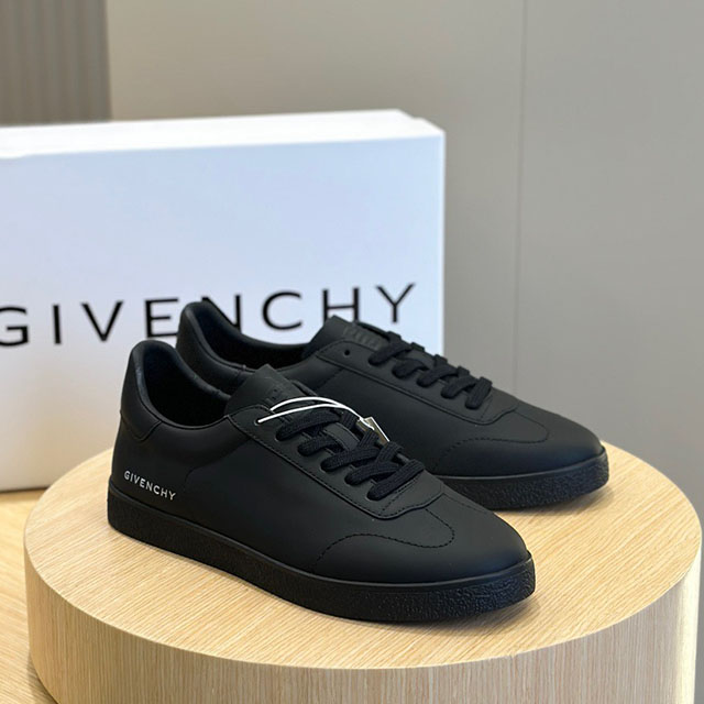 지방시 GIVENCHY 남성 스니커즈 GV0809