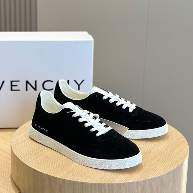 지방시 GIVENCHY 남성 스니커즈 GV0809