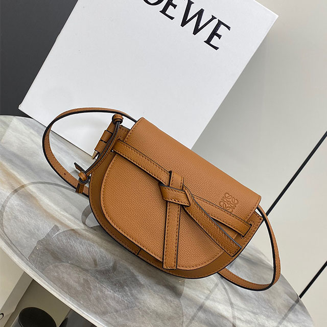 로에베 LOEWE 미니 게이트백 LW0157