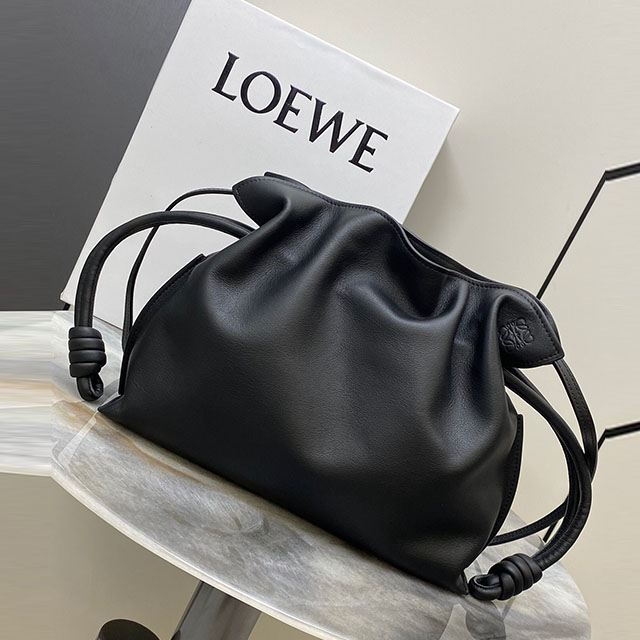 로에베 LOEWE 나파 카프스킨 플라멩코 클러치 LW0163