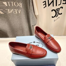 프라다 PRADA 여성 로퍼 PR200