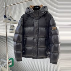 버버리 BURBERRY 남성 패딩 BBR4240