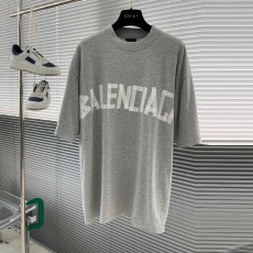 발렌시아가 Balenciaga 남성 라운드 반팔  BG1668