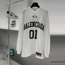 발렌시아가 Balenciaga 남성 라운드 티셔츠 BG1714