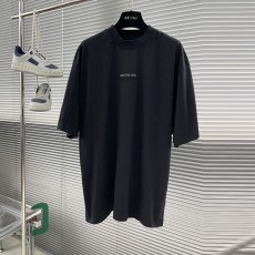 발렌시아가 Balenciaga 남성 라운드 반팔 BG1747