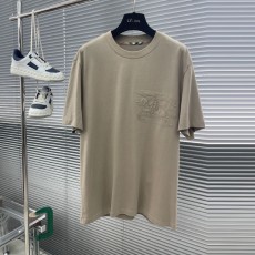 버버리 BURBERRY 남성 라운드 반팔 BBR4335