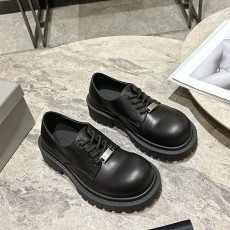 발렌시아가 Balenciaga 여성 로퍼 BG0903