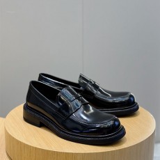 프라다 PRADA 남성 로퍼 PR262