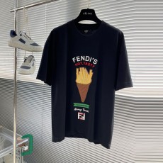 펜디 FENDI 남성 라운드 반팔 F239