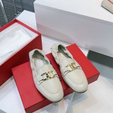 페레가모 FERRAGAMO 여성 로퍼 FM08753