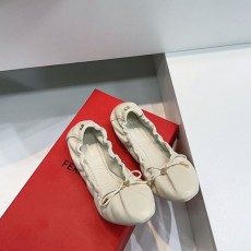 페레가모 FERRAGAMO 여성 로퍼 FM08754