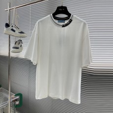 프라다 PRADA 남성 라운드 반팔 PD12927