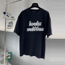 루이비통 LV 남성 라운드 반팔 LV8304