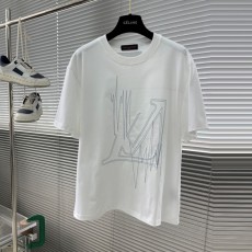 루이비통 LV 남성 라운드 반팔 LV8375