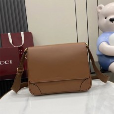 구찌 GUCCI GG 엠블럼 미디엄 크로스백 821154 GU1405