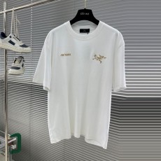 아크테릭스 ARCTERYX 남성 라운드 반팔 AT209