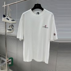 몽클레어 Moncler 남성 라운드 반팔 M03725