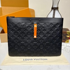 루이비통 LV 포쉐트 투 고 클러치 M62903