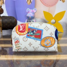 루이비통 LV 코스메틱 파우치 PM M14909