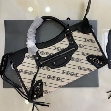 발렌시아가 Balenciaga 여성 토트백  BC0232