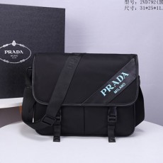 프라다 PRADA 남성 크로스백 2VD792 PR0823