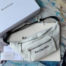 발렌시아가 Balenciaga 남여공용 벨트백  BC0276