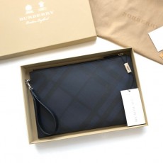 버버리 BURBERRY 런던 체크 클러치 40740361 BB0570