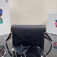 프라다 PRADA 1BP020 사피아노 플랩 크로스백 PR01137