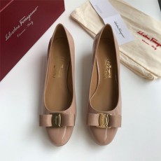 페레가모 FERRAGAMO 여성 펌프스  FM0674