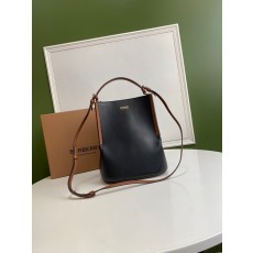 버버리 BURBERRY 레더 페기버킷백 BB0598