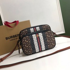 버버리 BURBERRY 크로스 바디백 BB0662