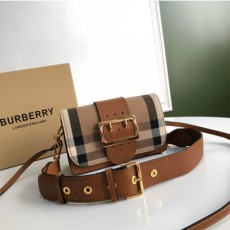 버버리 BURBERRY 크로스 바디백 BB0686