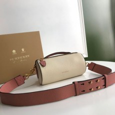 버버리 BURBERRY 배럴백 BB0693