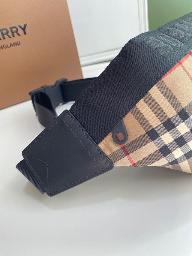 버버리 BURBERRY 남여공용 범백 BB0774