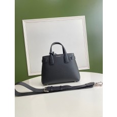 버버리 BURBERRY 스몰 타이틀백 BB0733