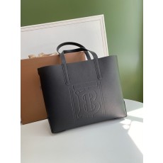 버버리 BURBERRY 미디엄 쇼퍼백 BB0744