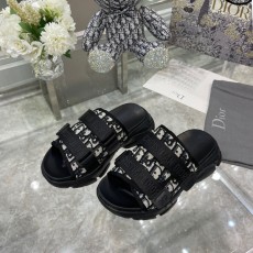 디올 DIOR 여성 디원더 카모플라쥬 뮬 슬리퍼  D09743