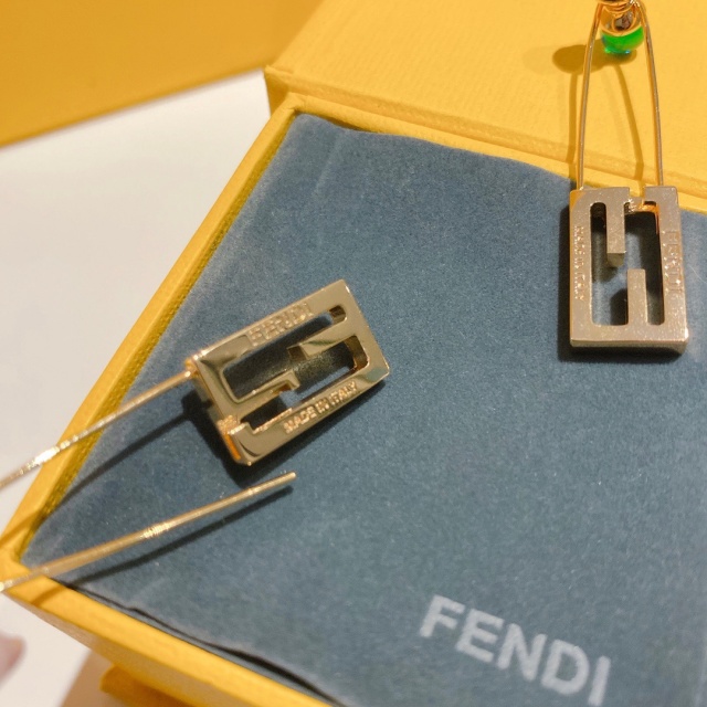 펜디 FENDI 귀걸이 FD0006