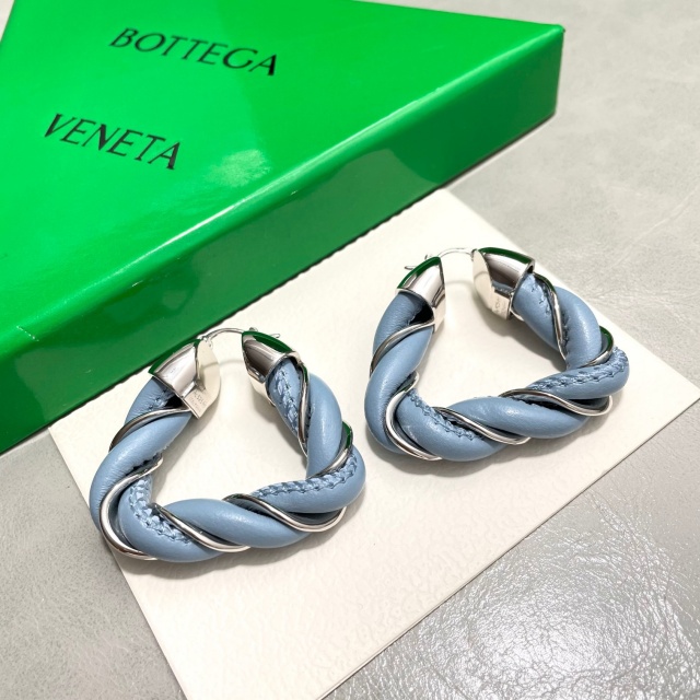 보테가 BOTTEGA VENETA 트위스트 후프 이어링 귀걸이 BO0003