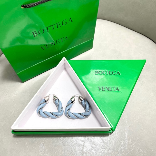 보테가 BOTTEGA VENETA 트위스트 후프 이어링 귀걸이 BO0003