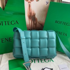 보테가 BOTTEGA VENETA  패딩 카세트백 BO0628