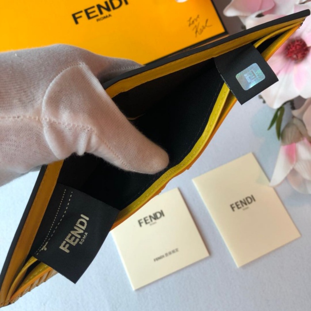 펜디 FENDI 남성 반지갑 FN103