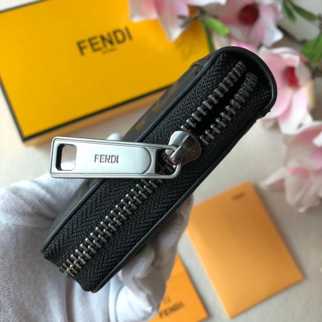 펜디 FENDI 남성 지퍼 장지갑 FN091