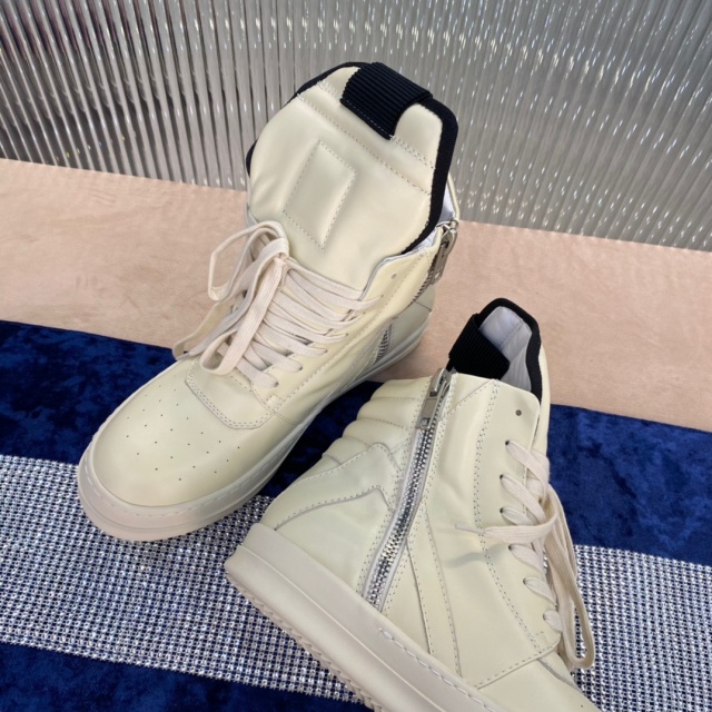 릭오웬스 Rick Owens 남여공용 스니커즈 하이탑 RO117