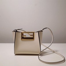 펜디 FENDI 여성 웨이백  FD0831