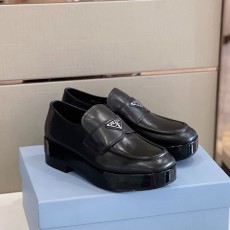 프라다 PRADA 남성 레이스업 슈즈 PR01760