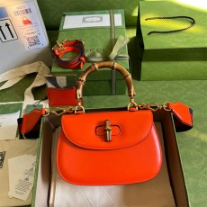 구찌 GUCCI 뱀부 스몰 탑 핸들백 675797 GU01866