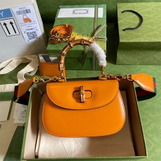 구찌 GUCCI 뱀부 스몰 탑 핸들백 675797 GU01862